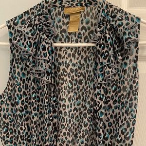 Miss Tina by Tina Knowles sleeveless Button down top